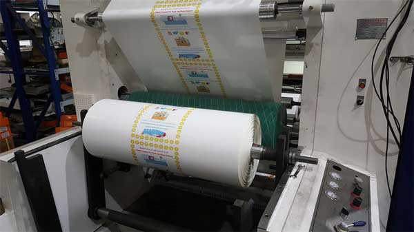 Процесс печати на флексографической машине